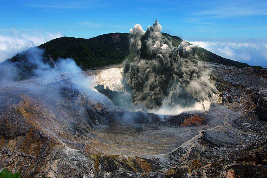 Résultat de recherche d'images pour "2016 poas eruption"