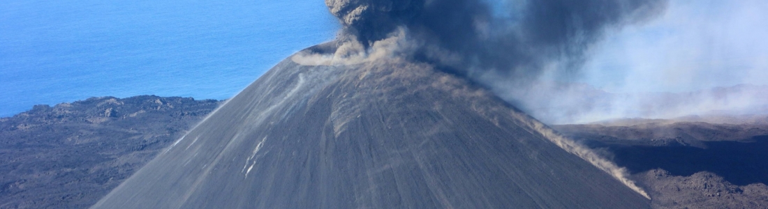 17 Juin 2020. FR. Italie / Sicile : Etna , Italie : Stromboli , Japon : Nishinoshima , Islande : Grímsvötn . 17 Juin 2020. FR. Italie / Sicile : Etna , Italie : Stromboli , Japon : Nishinoshima , Islande : Grímsvötn .