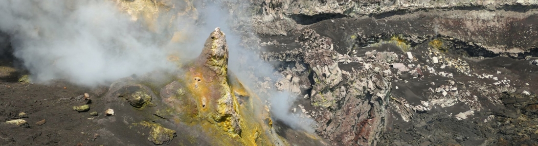 October 08 , 2020. EN. Italy / Sicily : Etna , Italy : Stromboli , Kamchatka : Sheveluch , Nicaragua : Telica . October 08 , 2020. EN. Italy / Sicily : Etna , Italy : Stromboli , Kamchatka : Sheveluch , Nicaragua : Telica .