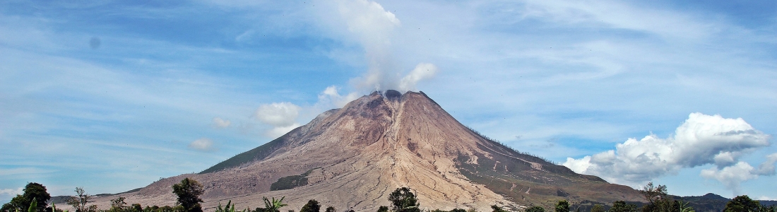 November 01, 2020. EN . Alaska : Katmai , Indonesia : Sinabung , Guadeloupe : La Soufrière , Mexico , Popocatepetl , Guatemala : Santiaguito . November 01, 2020. EN . Alaska : Katmai , Indonesia : Sinabung , Guadeloupe : La Soufrière , Mexico , Popocatepetl , Guatemala : Santiaguito .