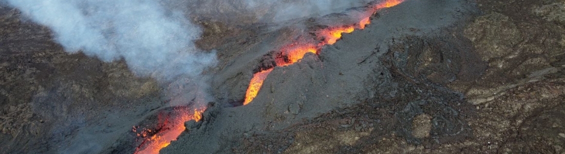December 09, 2020. EN. La Réunion : Piton de la Fournaise , Indonesia : Sinabung , Chile : Nevados of Chillan , Colombia : Nevado del Ruiz , Iceland : Reykjanes Peninsula . December 09, 2020. EN. La Réunion : Piton de la Fournaise , Indonesia : Sinabung , Chile : Nevados of Chillan , Colombia : Nevado del Ruiz , Iceland : Reykjanes Peninsula .