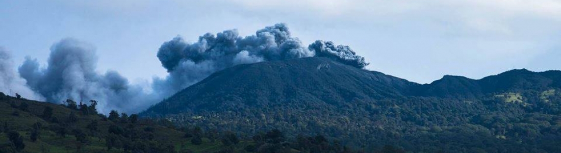 29/05/2016. FR. Turrialba , Tupungatito , Vanua Lava (Suretamatai) , Chaine des Cascades . 29/05/2016. FR. Turrialba , Tupungatito , Vanua Lava (Suretamatai) , Chaine des Cascades .