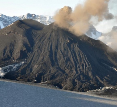 05 Septembre 2018. FR. Alaska : Veniaminof , Colombie : Nevado del Ruiz , Aira ( Sakurajima ) : Japon , Iles Eoliennes / Italie : Vulcano .