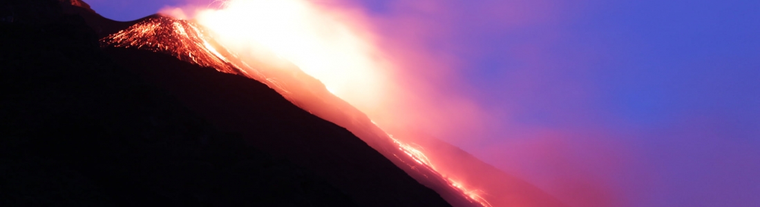 January 26, 2021. EN . Italy : Stromboli , Peru : Sabancaya , Kamchatka : Klyuchevskoy , Indonesia : Merapi . January 26, 2021. EN . Italy : Stromboli , Peru : Sabancaya , Kamchatka : Klyuchevskoy , Indonesia : Merapi .