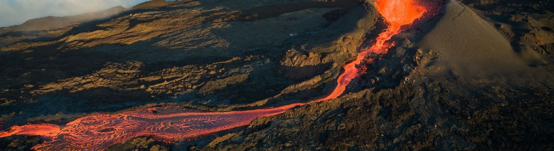 18/09/2016. FR. Sabancaya , Piton de la Fournaise , Santiaguito. 18/09/2016. FR. Sabancaya , Piton de la Fournaise , Santiaguito.