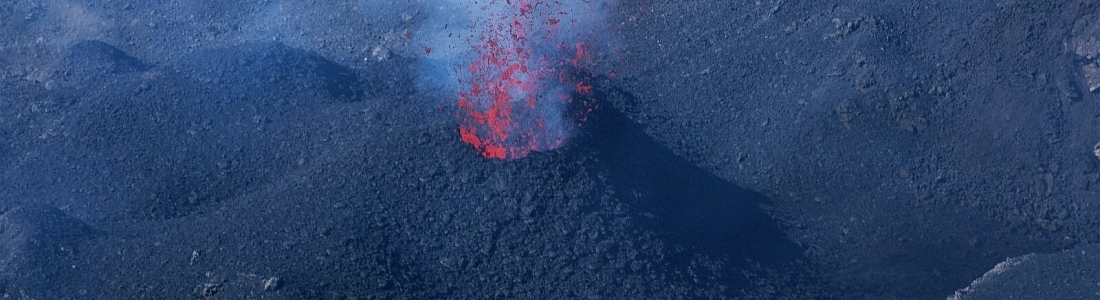 06 Février 2021 . FR . Indonésie : Merapi , Italie / Sicile : Etna , Chili : Nevados de Chillan , Hawaii : Kilauea . 06 Février 2021 . FR . Indonésie : Merapi , Italie / Sicile : Etna , Chili : Nevados de Chillan , Hawaii : Kilauea .