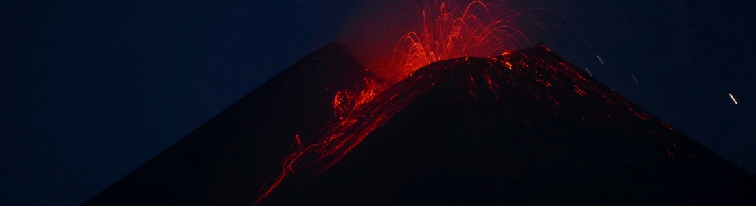 April 28, 2021. EN . Italy / Sicily : Etna , Italy : Stromboli , Philippines : Taal , Hawaii : Kilauea , Saint Vincent : Soufrière Saint Vincent . April 28, 2021. EN . Italy / Sicily : Etna , Italy : Stromboli , Philippines : Taal , Hawaii : Kilauea , Saint Vincent : Soufrière Saint Vincent .