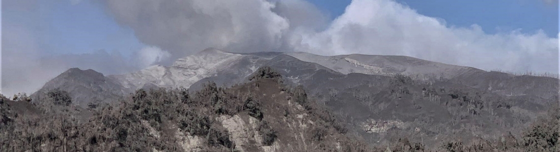 May 03, 2021. EN . La Réunion Island : Piton de la Fournaise , United States : Yellowstone , Saint Vincent : Soufrière Saint Vincent , Iceland : Geldingadalur , Ecuador : Reventador . May 03, 2021. EN . La Réunion Island : Piton de la Fournaise , United States : Yellowstone , Saint Vincent : Soufrière Saint Vincent , Iceland : Geldingadalur , Ecuador : Reventador .