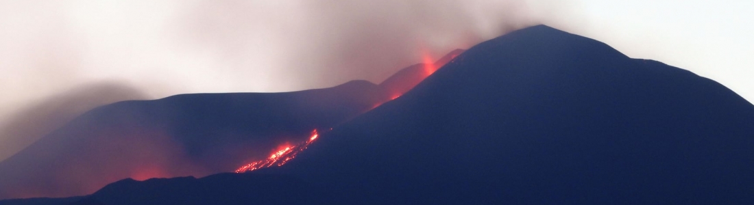 07 Juin 2021. FR . Italie / Sicile : Etna , Islande : Geldingadalur / Fagradalsfjall , Philippines : Pinatubo , Indonésie : Semeru , Equateur : Reventador . 07 Juin 2021. FR . Italie / Sicile : Etna , Islande : Geldingadalur / Fagradalsfjall , Philippines : Pinatubo , Indonésie : Semeru , Equateur : Reventador .