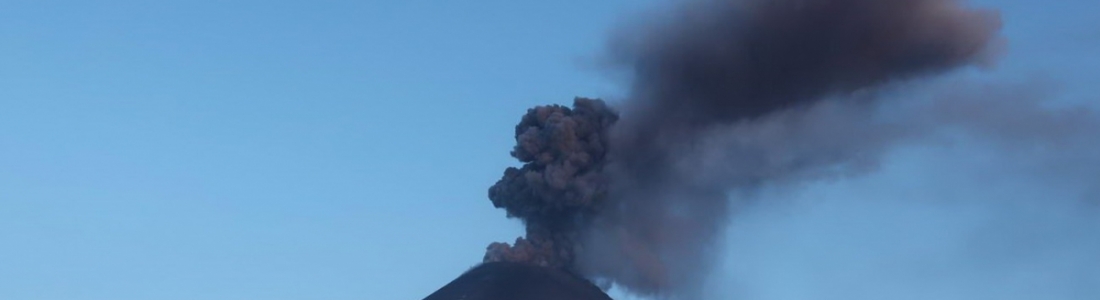 July 30, 2015. English . Piton de la Fournaise , Poas, Karymsky . July 30, 2015. English . Piton de la Fournaise , Poas, Karymsky .
