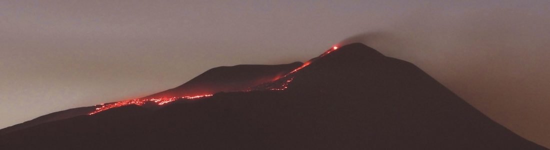 July 06, 2021. EN . Italy / Sicily : Etna , Iceland : Geldingadalur / Fagradalsfjall , United States : Yellowstone , Philippines : Taal , Indonesia : Ili Lewotolok , Chile : Nevados de Chillan . July 06, 2021. EN . Italy / Sicily : Etna , Iceland : Geldingadalur / Fagradalsfjall , United States : Yellowstone , Philippines : Taal , Indonesia : Ili Lewotolok , Chile : Nevados de Chillan .