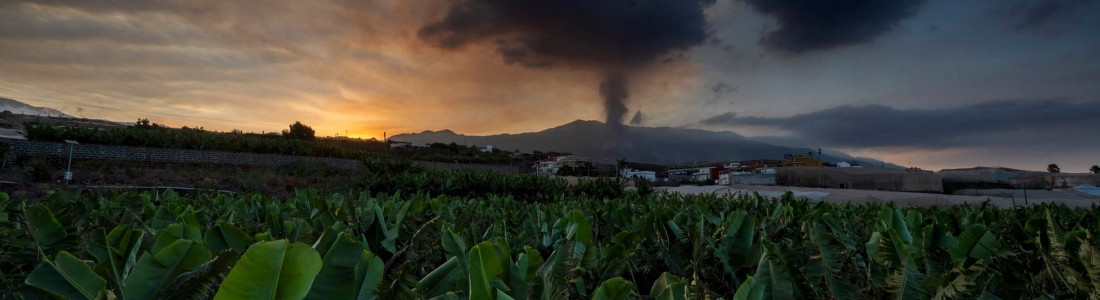 26 Septembre 2021. FR . Espagne / La Palma : Cumbre Vieja , Kamchatka : Karymsky , Philippines : Taal , Guatemala : Fuego , Indonésie : Ili Lewotolok . 26 Septembre 2021. FR . Espagne / La Palma : Cumbre Vieja , Kamchatka : Karymsky , Philippines : Taal , Guatemala : Fuego , Indonésie : Ili Lewotolok .