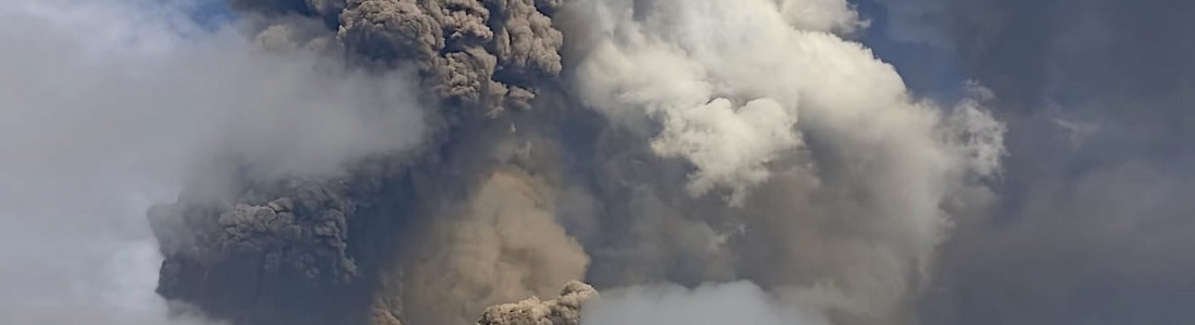 24 Octobre 2021. FR. Italie / Sicile : Etna , Espagne / La Palma : Cumbre Vieja , Indonésie : Semeru , Chili : Nevados de Chillan , Equateur : Reventador . 24 Octobre 2021. FR. Italie / Sicile : Etna , Espagne / La Palma : Cumbre Vieja , Indonésie : Semeru , Chili : Nevados de Chillan , Equateur : Reventador .