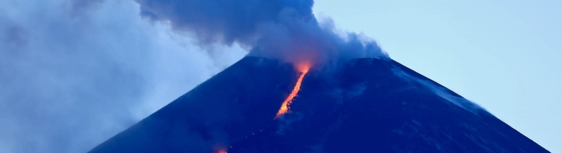 23 Avril 2020. FR. Italie : Stromboli , Colombie : Chiles / Cerro Negro , Kamchatka : Klyuchevskoy , Philippines : Taal , Guatemala : Fuego / Santiaguito , Japon : Kuchinoerabujima . 23 Avril 2020. FR. Italie : Stromboli , Colombie : Chiles / Cerro Negro , Kamchatka : Klyuchevskoy , Philippines : Taal , Guatemala : Fuego / Santiaguito , Japon : Kuchinoerabujima .