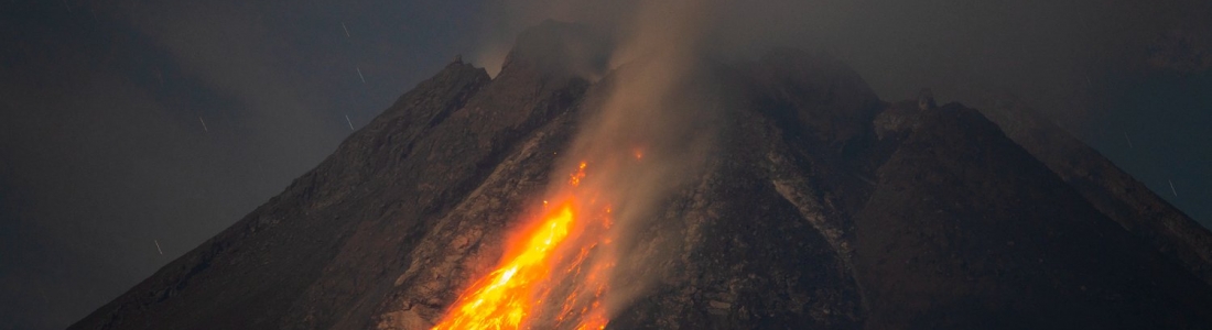 24 Avril 2022. FR. Indonésie : Merapi , Chili : Nevados de Chillan , Indonésie : Anak Krakatau , Hawaii : Kilauea , Equateur : Reventador . 24 Avril 2022. FR. Indonésie : Merapi , Chili : Nevados de Chillan , Indonésie : Anak Krakatau , Hawaii : Kilauea , Equateur : Reventador .