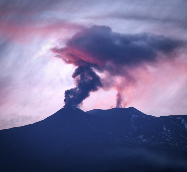 20 Octobre 2018. FR. Italie / Sicile : Etna , Un flanc de l’Etna se déplace latéralement. Nous faisons le point.