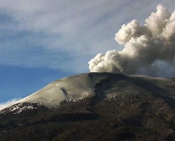 January 19, 2022 . EN . Italy : Stromboli , Italy : Vulcano , Peru : Ubinas , Colombia : Nevado del Ruiz , Indonesia : Ili Lewotolok .