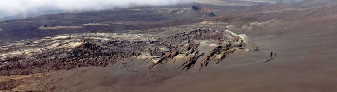 October 03 , 2020. EN . La Réunion : Piton de la Fournaise , United States : Yellowstone , Russia / Kurile Islands : Ebeko , Hawaii : Kilauea . October 03 , 2020. EN . La Réunion : Piton de la Fournaise , United States : Yellowstone , Russia / Kurile Islands : Ebeko , Hawaii : Kilauea .
