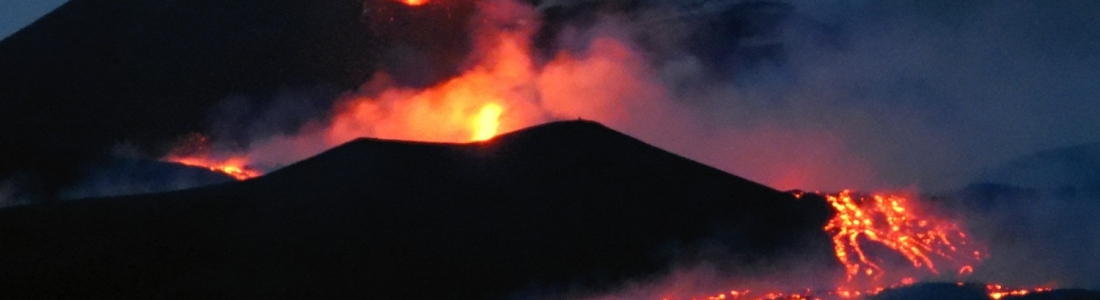 28 Juillet 2019. Fr . Italie / Sicile : Etna , Indonésie : Tangkuban Parahu , Indonésie : Mérapi , Philippines : Taal . 28 Juillet 2019. Fr . Italie / Sicile : Etna , Indonésie : Tangkuban Parahu , Indonésie : Mérapi , Philippines : Taal .