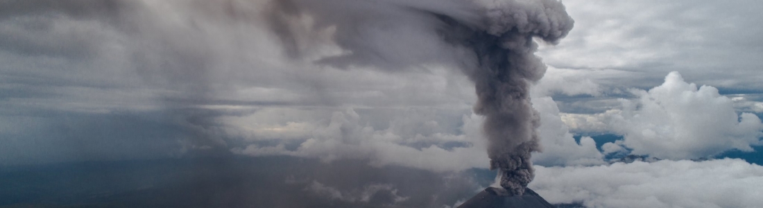 16 Aout 2019. FR. La Réunion : Piton de la Fournaise , Indonésie : Merapi , Hawaii : Mauna Loa , Kamchatka : Karymsky . 16 Aout 2019. FR. La Réunion : Piton de la Fournaise , Indonésie : Merapi , Hawaii : Mauna Loa , Kamchatka : Karymsky .