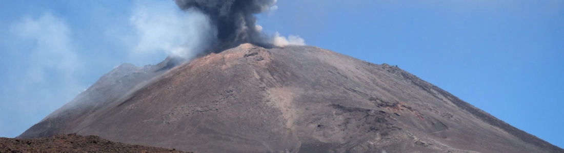 06 Mai 2020. FR. Italie / Sicile : Etna , Colombie : Cumbal , Alaska : Shishaldin , Costa Rica : Turrialba / Poas / Rincon de la Vieja . 06 Mai 2020. FR. Italie / Sicile : Etna , Colombie : Cumbal , Alaska : Shishaldin , Costa Rica : Turrialba / Poas / Rincon de la Vieja .