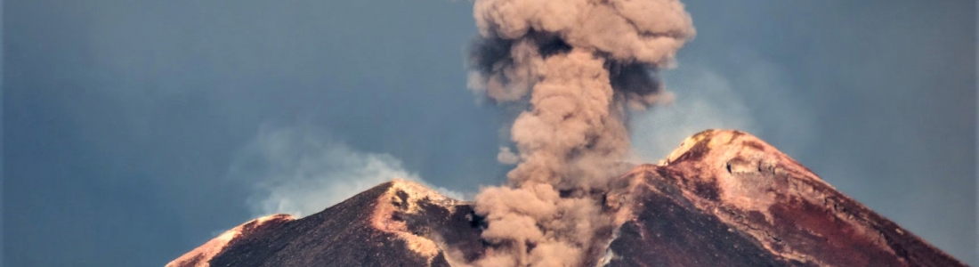 13 Mai 2020. FR. Perou : Ubinas , Italie / Sicile : Etna , Etats – Unis / Hawaii : Lōʻihi Seamount , Colombie : Chiles / Cerro Negro . 13 Mai 2020. FR. Perou : Ubinas , Italie / Sicile : Etna , Etats – Unis / Hawaii : Lōʻihi Seamount , Colombie : Chiles / Cerro Negro .