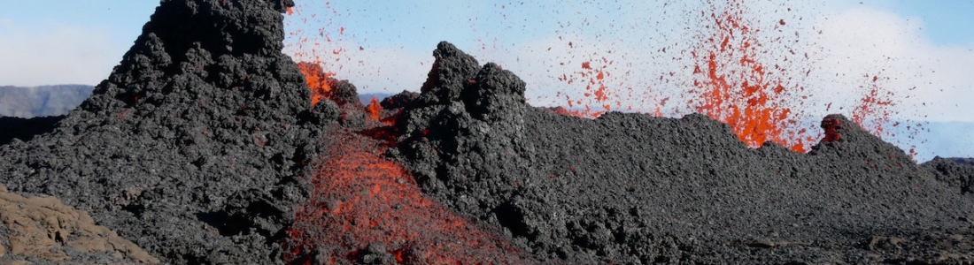 15 Juillet 2018. FR . La Réunion : Piton de la Fournaise , Indonésie : Merapi , Kamchatka : Karymsky , Chili : Nevados de Chillan , Hawai : Kilauea . 15 Juillet 2018. FR . La Réunion : Piton de la Fournaise , Indonésie : Merapi , Kamchatka : Karymsky , Chili : Nevados de Chillan , Hawai : Kilauea .