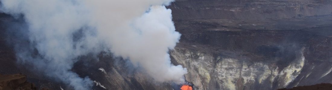 December 23, 2020. EN Italy / Sicily : Etna , Hawaii : Kilauea . December 23, 2020. EN Italy / Sicily : Etna , Hawaii : Kilauea .