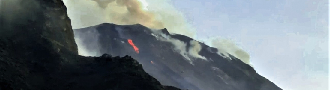April 02 , 2020. EN . La Reunion : Piton de la Fournaise , Italy : Stromboli , Alaska : Semisopochnoi , Russia / Northern Kuriles : Ebeko . April 02 , 2020. EN . La Reunion : Piton de la Fournaise , Italy : Stromboli , Alaska : Semisopochnoi , Russia / Northern Kuriles : Ebeko .