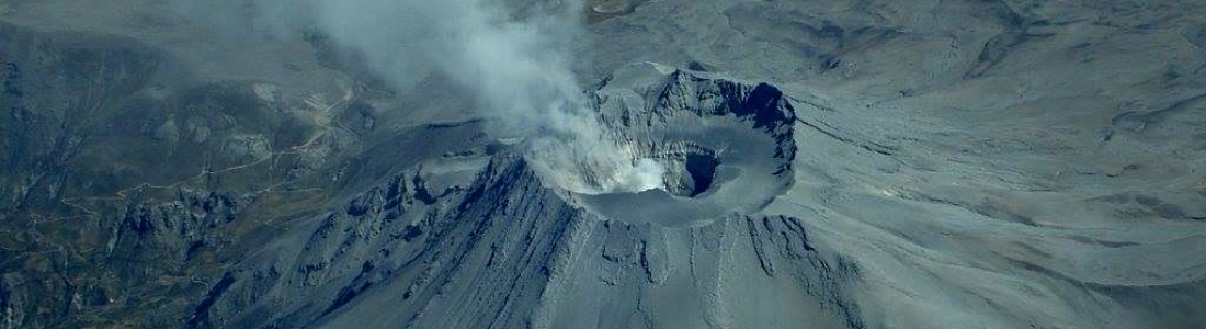 11/09/2015. Français . Mauna Loa , Ubinas . 11/09/2015. Français . Mauna Loa , Ubinas .