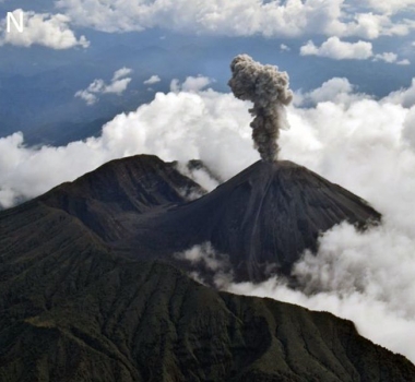 07 Septembre 2020. FR . Indonésie : Raung , Equateur : Reventador , Guatemala : Santiaguito , Etats-Unis : Volcans de la Chaine des Cascades , Mexique : Popocatepetl .