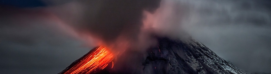 11/06/2016. FR. Bulusan , Tungurahua , Ibu . 11/06/2016. FR. Bulusan , Tungurahua , Ibu .
