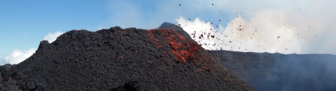 01 Octobre 2018. Fr . La Réunion : Piton de la Fournaise , Kamchatka : Karymsky , Indonesie : Anak Krakatau , Guatemala : Pacaya . 01 Octobre 2018. Fr . La Réunion : Piton de la Fournaise , Kamchatka : Karymsky , Indonesie : Anak Krakatau , Guatemala : Pacaya .
