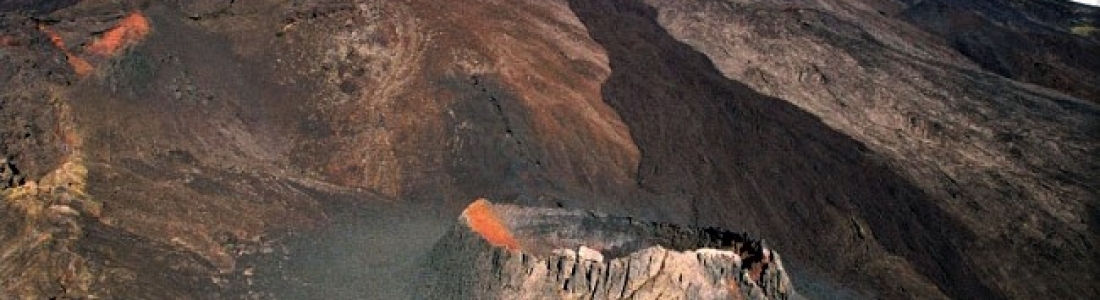 September 30, 2020. EN . La Réunion : Piton de la Fournaise , Italy / Sicily : Etna , Italy : Stromboli , Ecuador : Reventador . September 30, 2020. EN . La Réunion : Piton de la Fournaise , Italy / Sicily : Etna , Italy : Stromboli , Ecuador : Reventador .