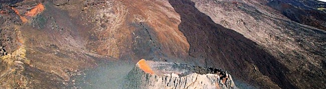 April 03 , 2018. EN. Piton de la Fournaise , Sabancaya , Yellowstone , San Cristobal . April 03 , 2018. EN. Piton de la Fournaise , Sabancaya , Yellowstone , San Cristobal .
