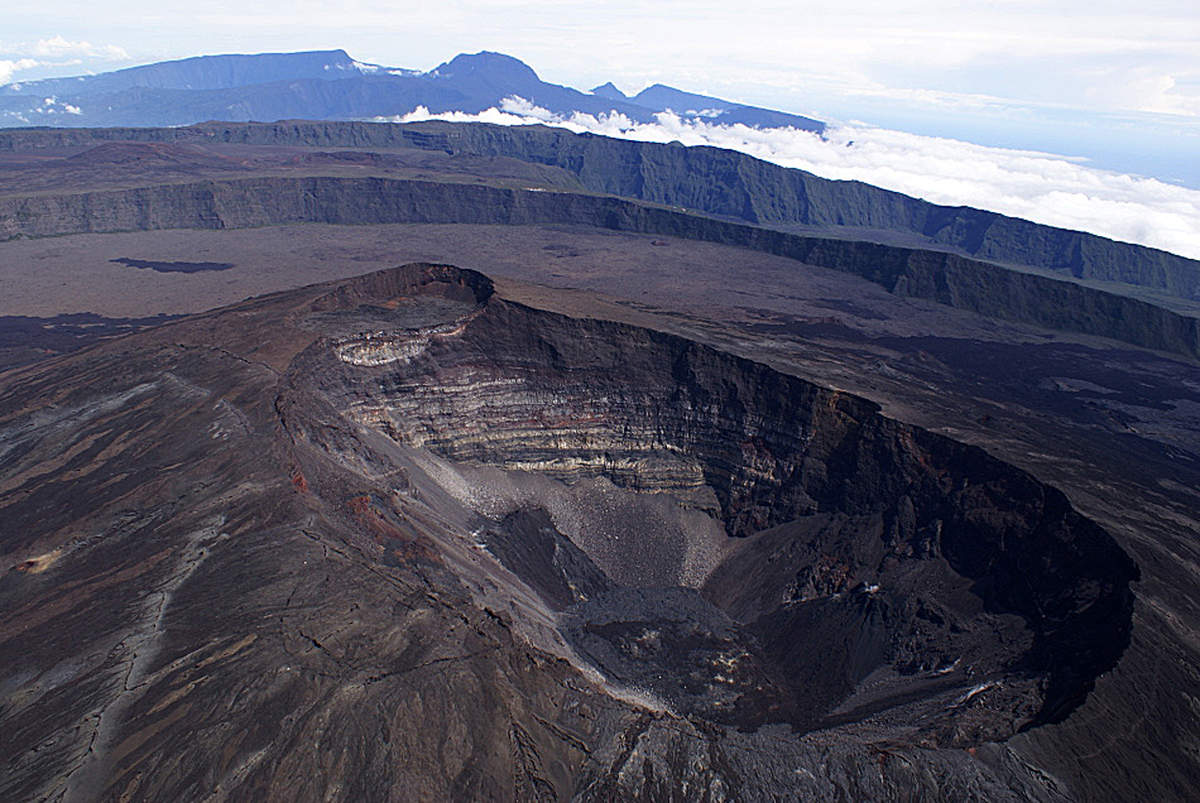 Lire la suite à propos de l’article March 31 , 2018. EN. Piton de la Fournaise , Cleveland , Galeras , Mud Volcano « Ayrantokan » , Cascade Range Volcanoes .