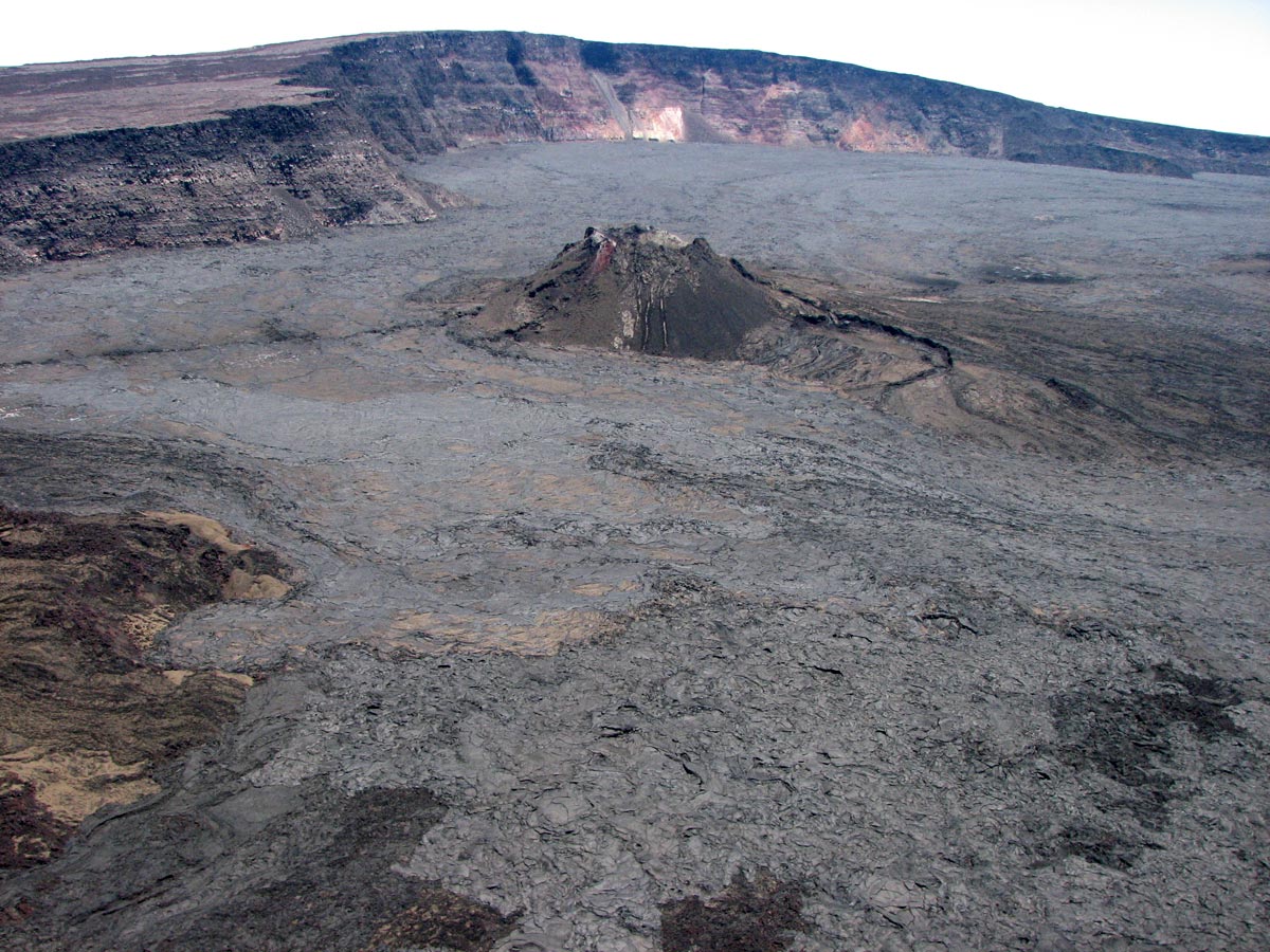 Lire la suite à propos de l’article 20 Octobre 2019. FR. Hawaii : Mauna Loa , Indonésie : Merapi , Mexique : Colima , Italie / Sicile : Etna , Alaska : Pavlof .