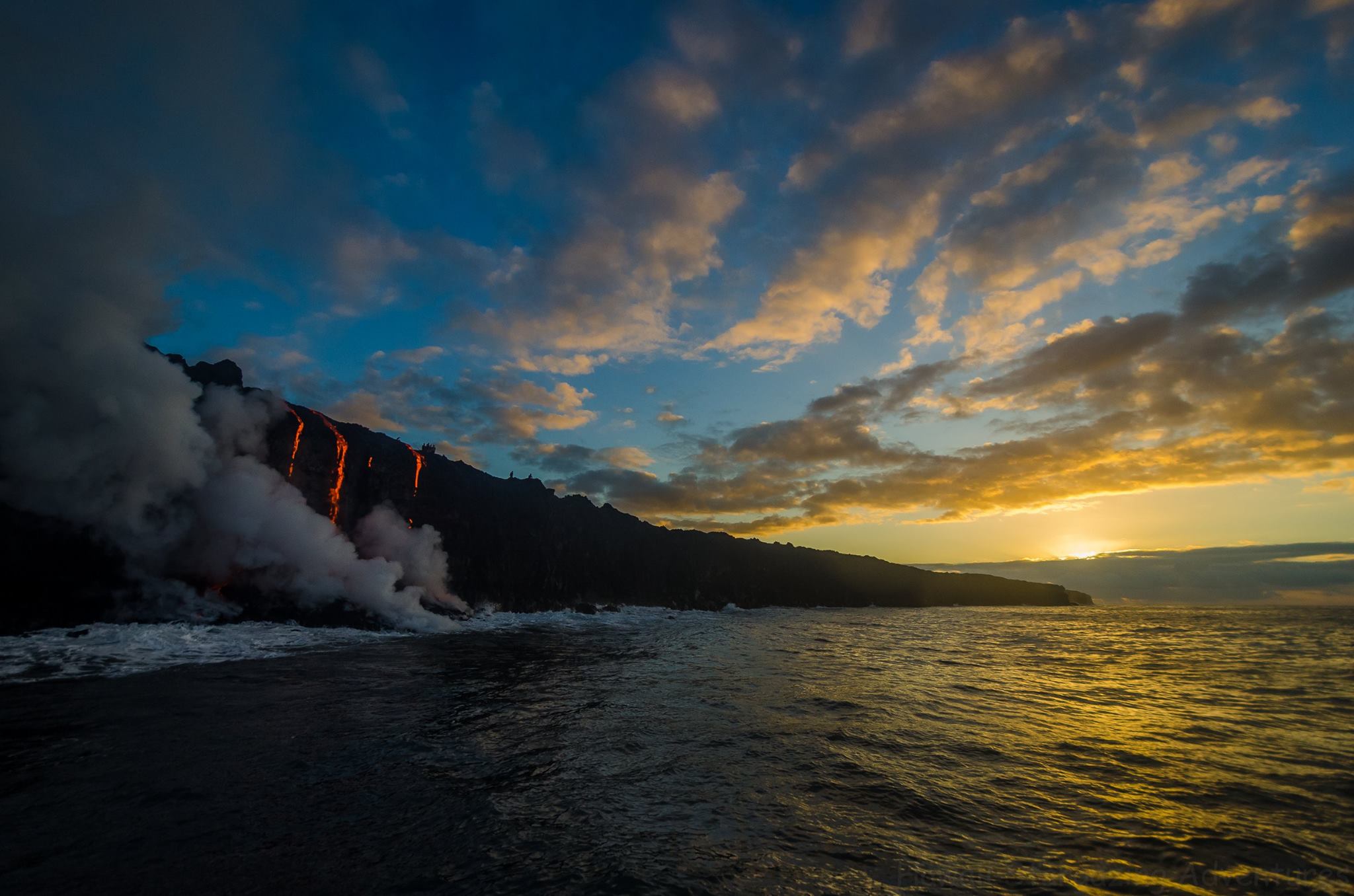 04/08/2016. FR. Guallatiri , Kilauea , Nevados de Chillan , Ile de Brava . 04/08/2016. FR. Guallatiri , Kilauea , Nevados de Chillan , Ile de Brava .