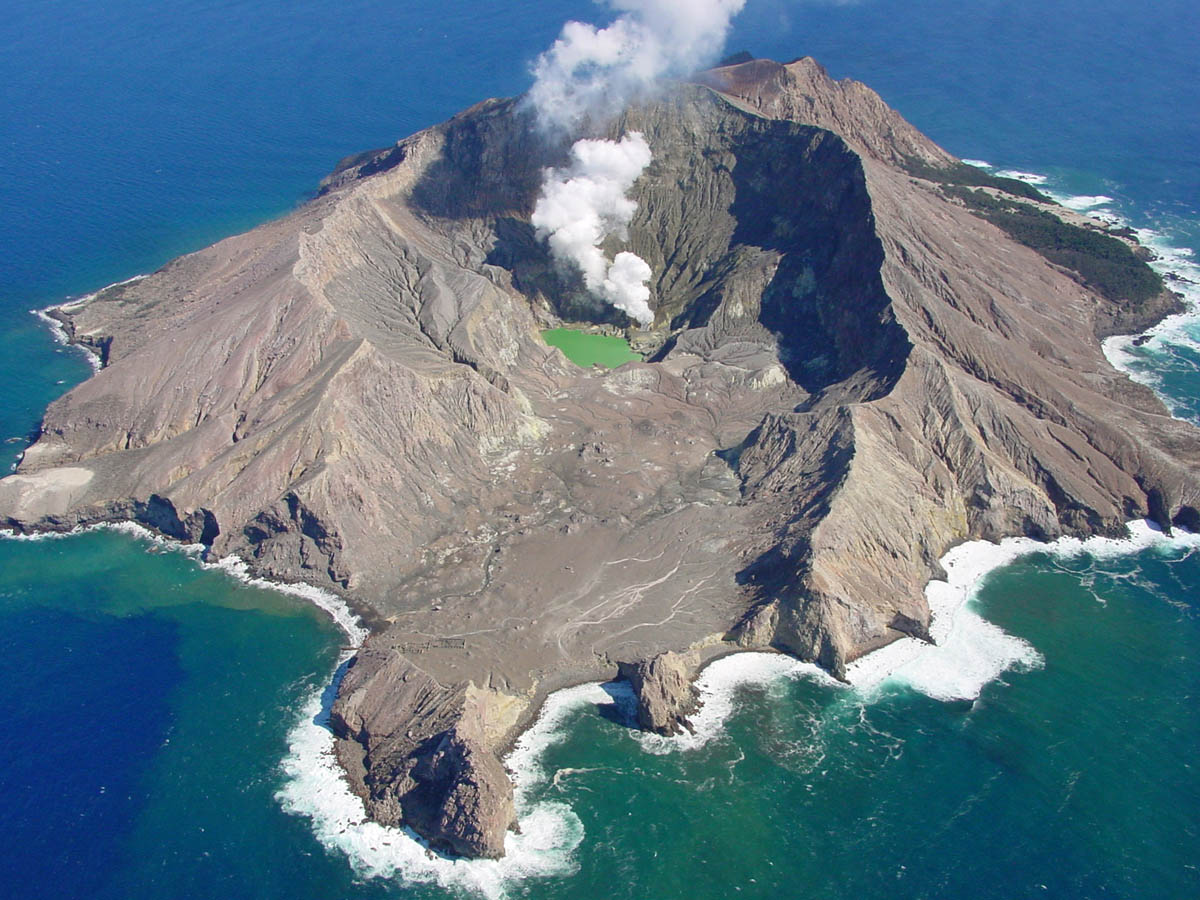 Lire la suite à propos de l’article June 27, 2019. EN. New Zealand : White Island , Papua New Guinea : Ulawun , Russia / Kuril Islands : Raikoke , Mexico : Popocatepetl .