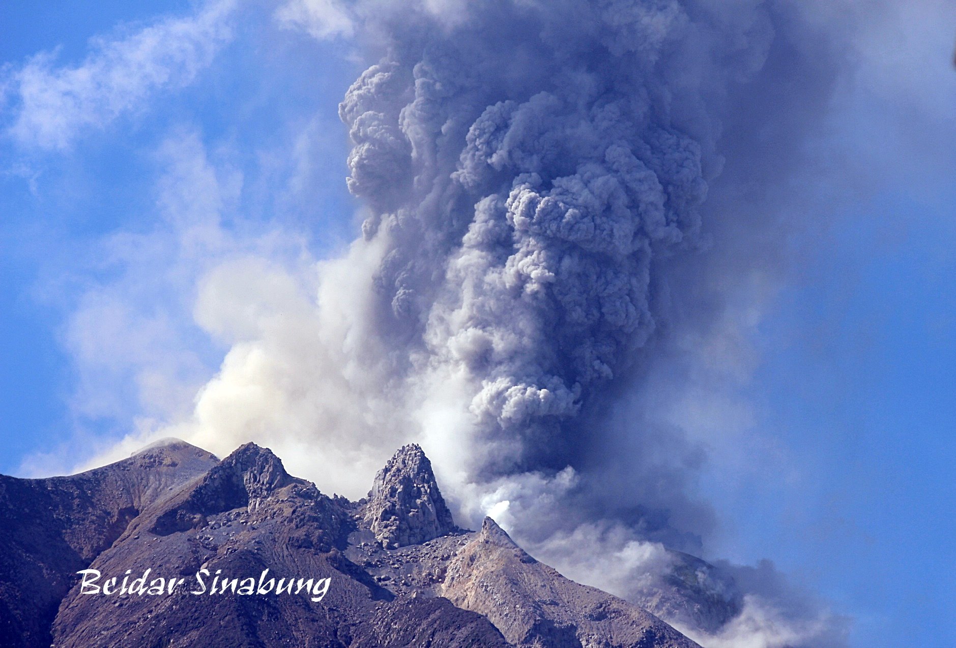 28/07/2017. FR. Piton de la Fournaise , Nishinoshima , Sheveluch , Sinabung . 28/07/2017. FR. Piton de la Fournaise , Nishinoshima , Sheveluch , Sinabung .