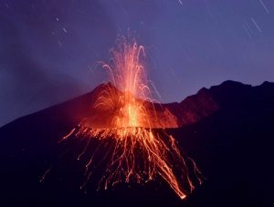 Lire la suite à propos de l’article July 25, 2022. EN. Japan : Sakurajima , Iceland : Bárðarbunga , Italy : Stromboli , Indonesia : Semeru , Ecuador : Sangay .