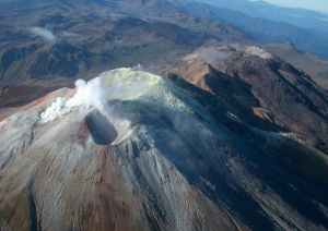 Lire la suite à propos de l’article 21 Octobre 2025. FR. Islande : Katla / Mýrdalsjökull , Colombie : Cumbal , Alaska : Shishaldin , Guatemala : Santiaguito , Hawaii : Kilauea .
