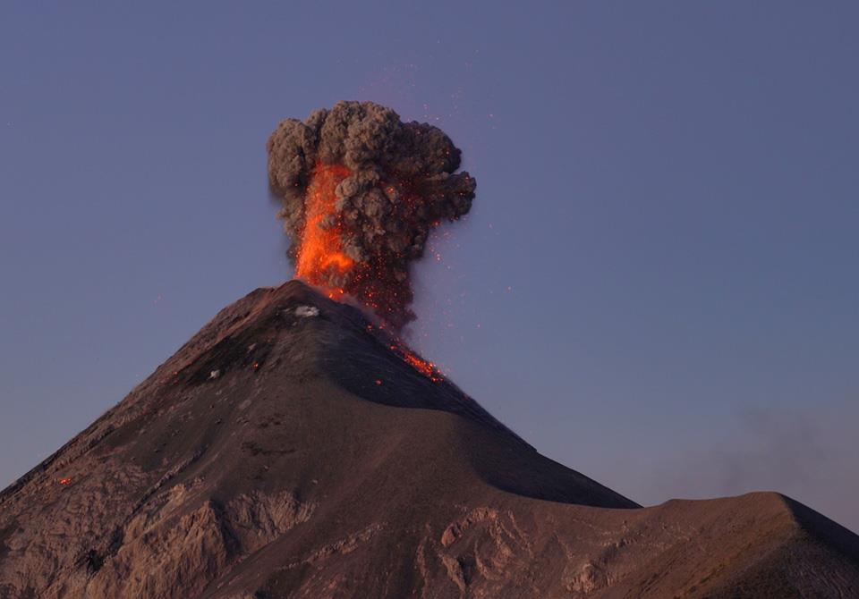 Lire la suite à propos de l’article 16 Mars 2018. FR. Mayon , Galeras , Turrialba , Poas , Fuego .