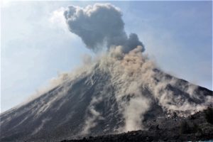 Lire la suite à propos de l’article July 25 , 2018.  EN.  Italy / Sicily : Etna , Hawai : Kilauea , Colombia : Galeras , Indonesia : Anak Krakatau , Indonesia : Agung .