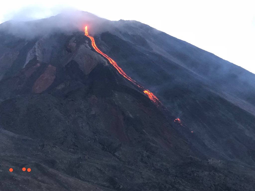 Lire la suite à propos de l’article June 18, 2019. EN. Guatemala : Pacaya , United States : Crater Lake , Costa Rica : Turrialba / Poas , Italy : Campi Flegrei .