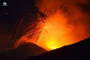 Lire la suite à propos de l’article August 24 , 2018. EN.  Italy / Sicily : Etna , Colombia : Nevado Del Ruiz , Guatemala : Fuego , Indonesia : Anak Krakatau .