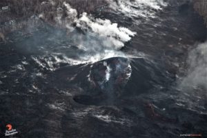 Lire la suite à propos de l’article August 31 , 2018.  EN.  Hawaï : Kilauea , Indonesia : Anak Krakatau , Chile : Lascar , Kamchatka : Ebeko ,  Ecuador : Chalpatan .