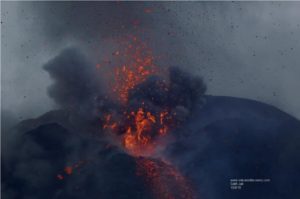 Lire la suite à propos de l’article September 20 , 2018.  EN.  La Réunion : Piton de la Fournaise , Colombia : Chiles / Cerro Negro , Italy : Campi Flegrei , Indonesia : Anak Krakatau .