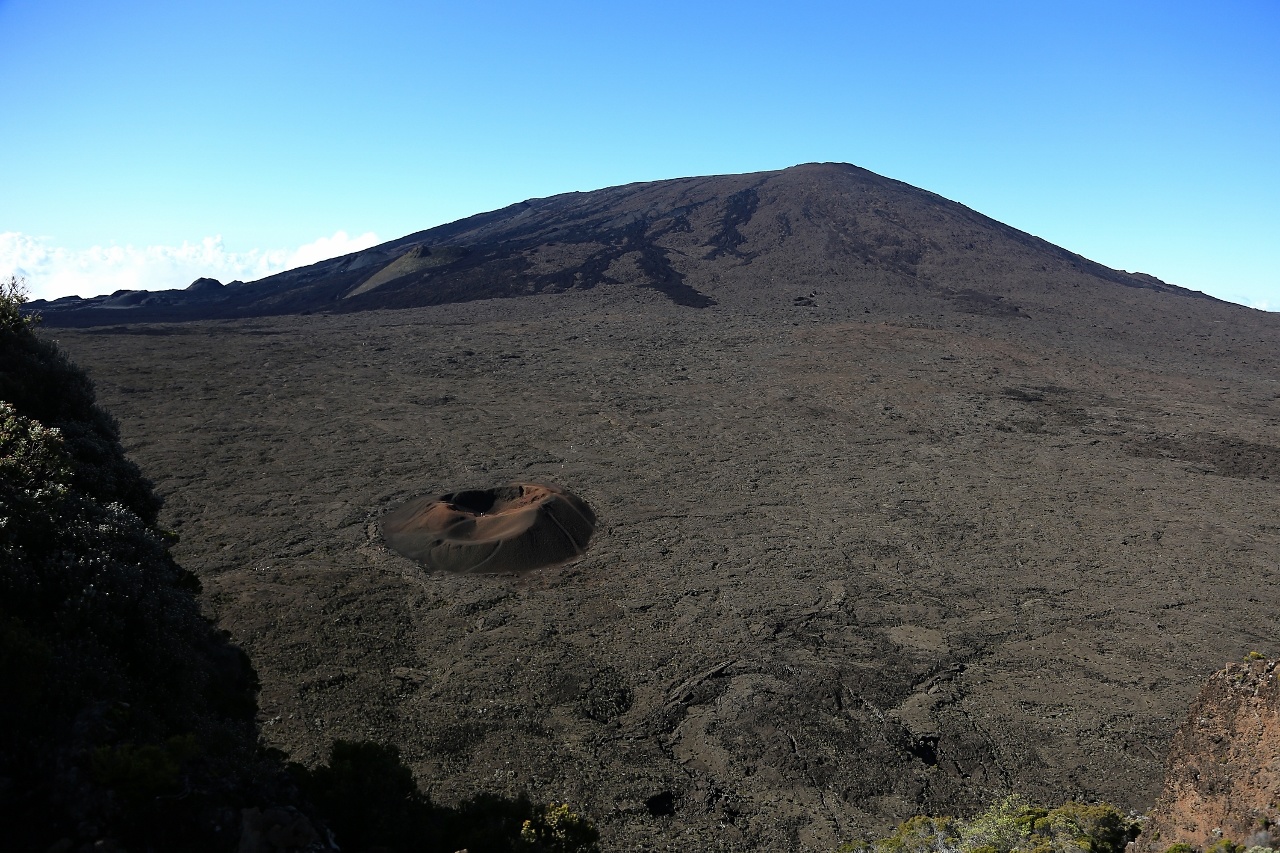 Lire la suite à propos de l’article February 17 , 2019. EN.  La Réunion : Piton de la Fournaise , Update 17:15.