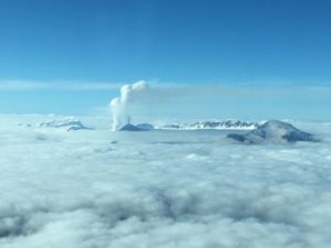 Lire la suite à propos de l’article October 20 ,  2018.  EN.   Alaska : Véniaminof , La Réunion : Piton de la Fournaise , Chile : Osorno , Indonesia : Anak Krakatau .